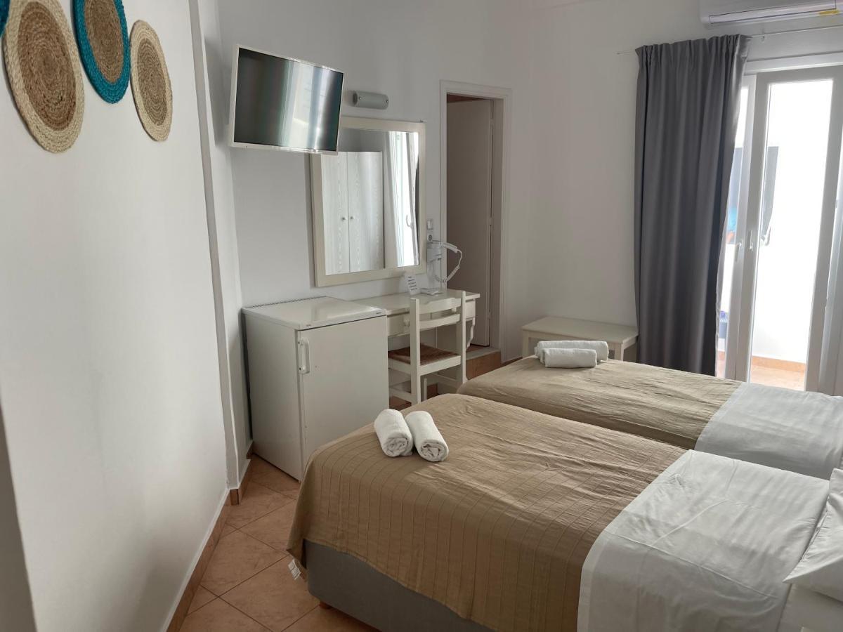 פארוס Louiza Hotel מראה חיצוני תמונה